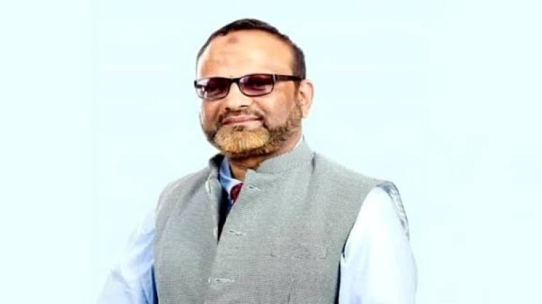 ঢাকা বিশ্ববিদ্যালয়–এর উপাচার্যের (ভিসি) পদত্যাগকে ঘিরে ক্যাম্পাসে শুরু হয়েছে নতুন আলোচনা।