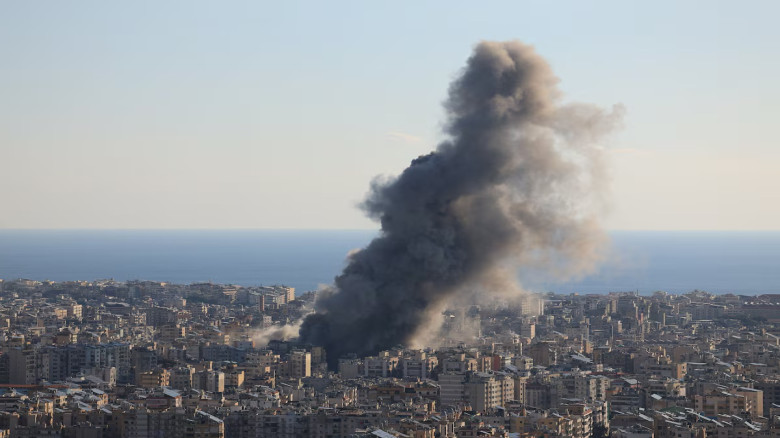 হরমুস প্রণালী বন্ধ করেছে ইরান, অতিক্রমে হামলা!